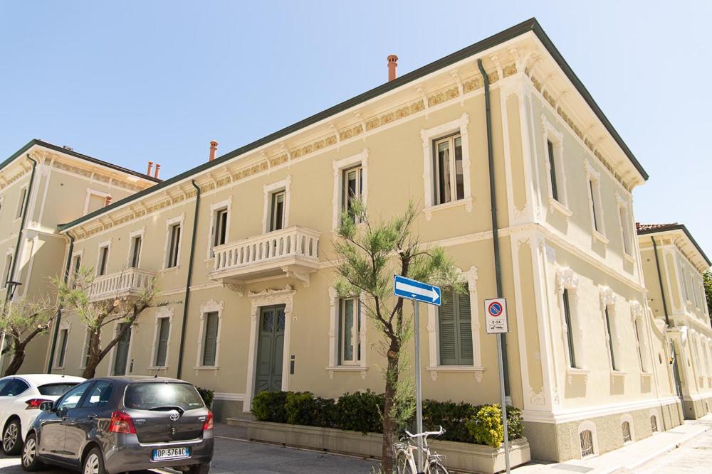 Zara D'Amare A Pesaro 10 Metri Dalla Spiaggia By Yohome Kültér fotó